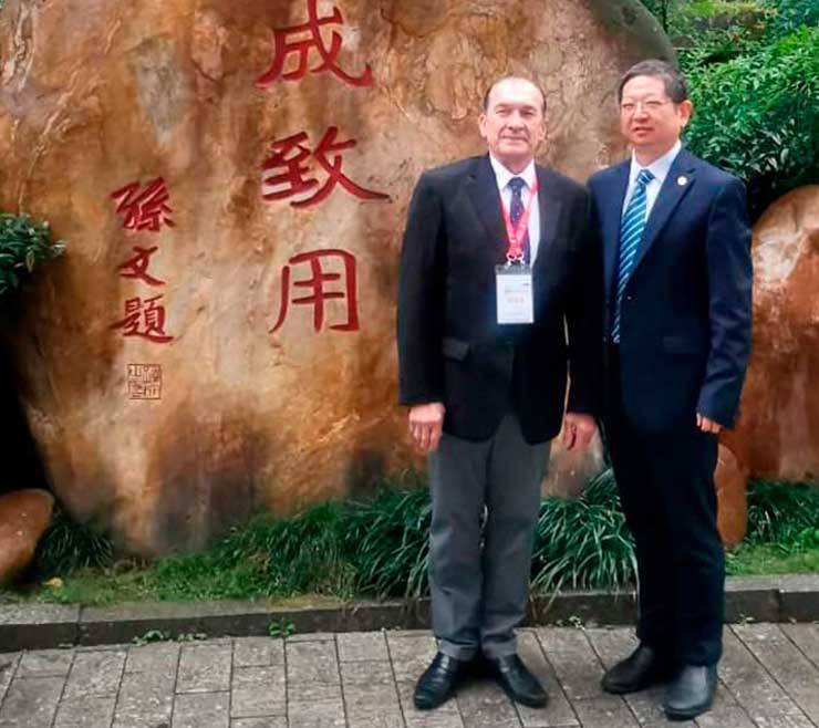 Dr. Mottin participou de congresso na China
